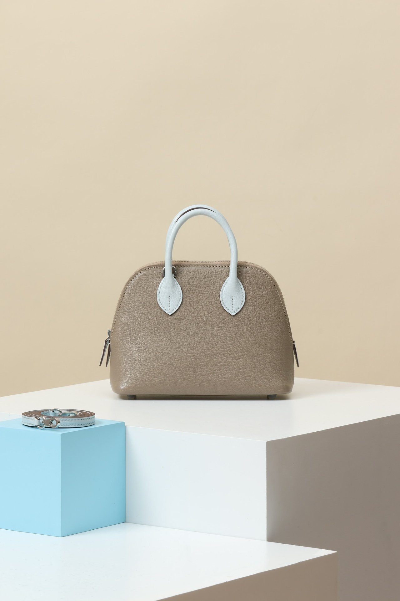 Hermès Mini Bolide 1923 detail image 1 sourced from womanlvbag.com