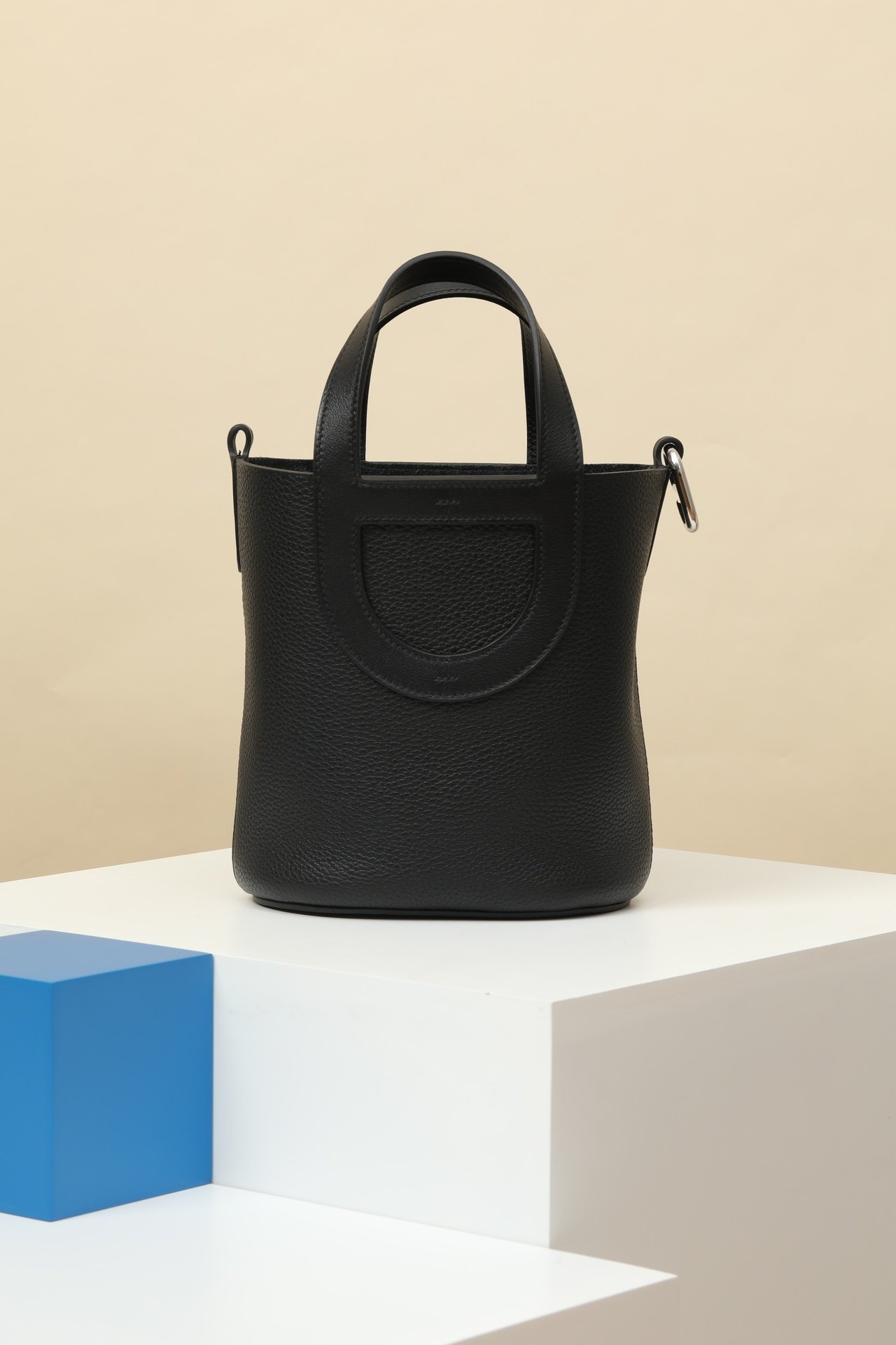 Hermès Picotin Lock 22 Lucky Daisy (Special Edition) detail image 1 sourced from womanlvbag.com