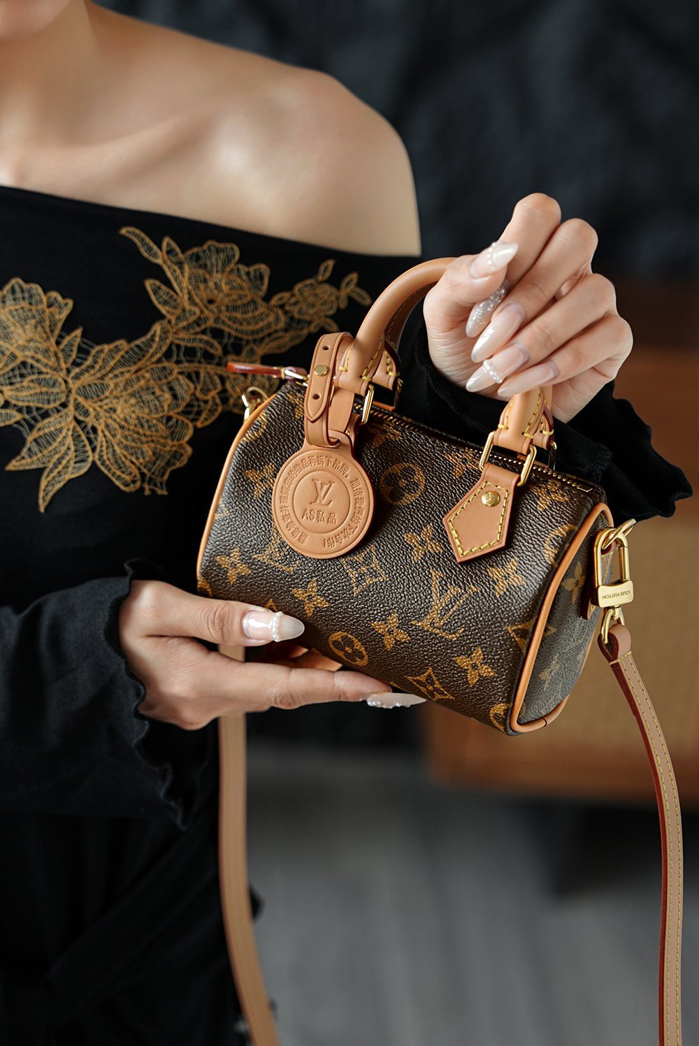 M81085 Model Photos detail image 1 sourced from womanlvbag.com