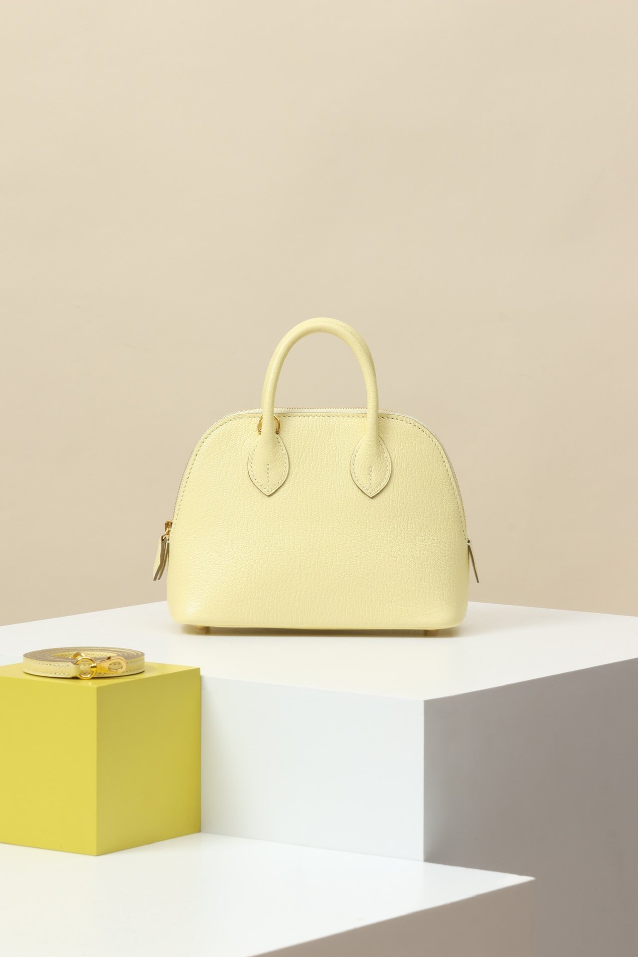 Hermès Mini Bolide 1923 detail image 1 sourced from womanlvbag.com