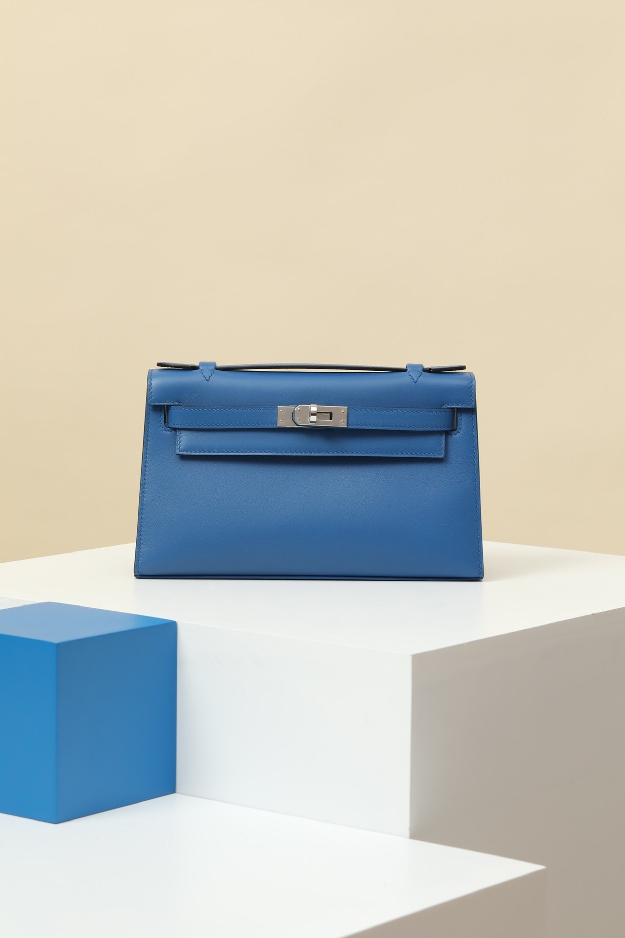 Mini Kelly 22 (Generation I) detail image 1 sourced from womanlvbag.com