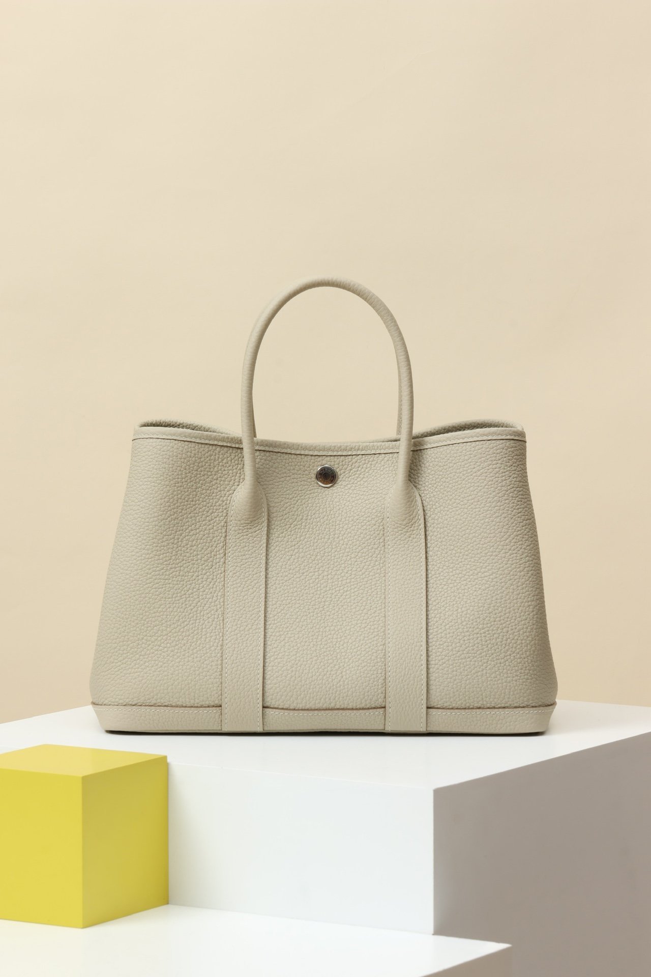 Hermès Garden Party 30 – Negonda Béton (8L) PHW comparison image 1 sourced from womanlvbag.com