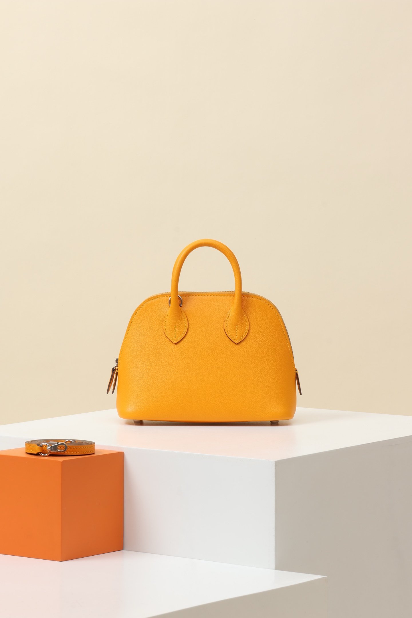 Hermès Mini Bolide 1923 18 – Evercolor Calfskin V9 Jaune Citron PHW detail image 1 sourced from womanlvbag.com