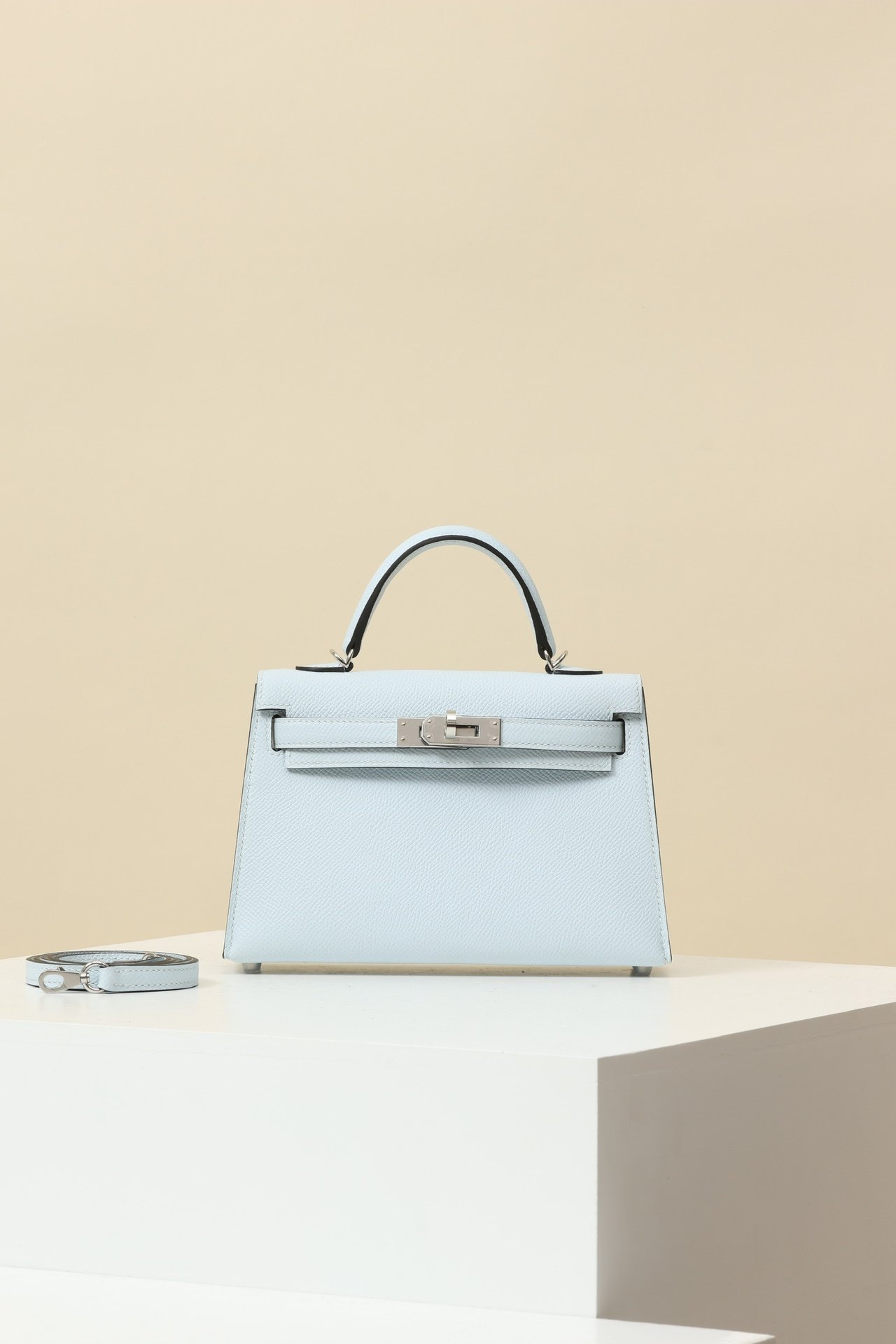 Hermès Mini Kelly 19 G2 Epsom Bleu Saint-Cyr 08 PHW detail image 1 sourced from womanlvbag.com