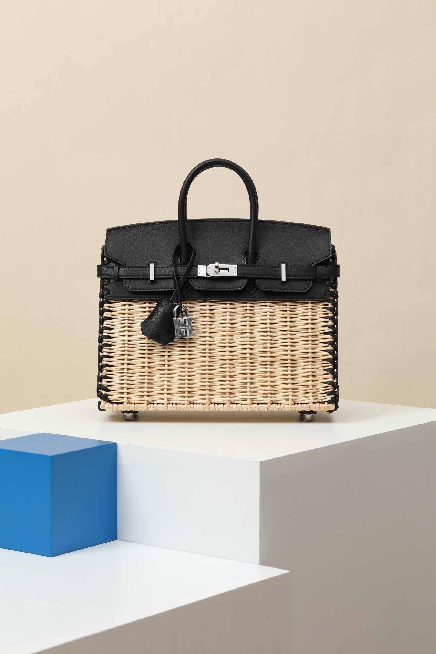 Hermès Birkin 25 Picnic in CK89 Black (Noir) with Natural Osier wicker detail image 1 sourced from womanlvbag.com