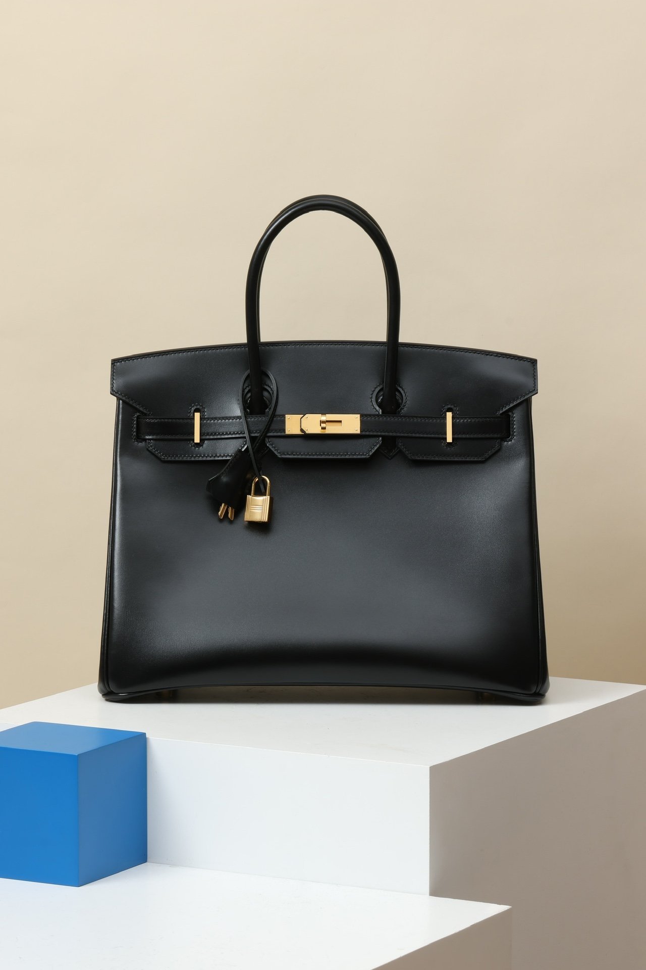 Hermès Birkin 35 detail image 1 sourced from womanlvbag.com