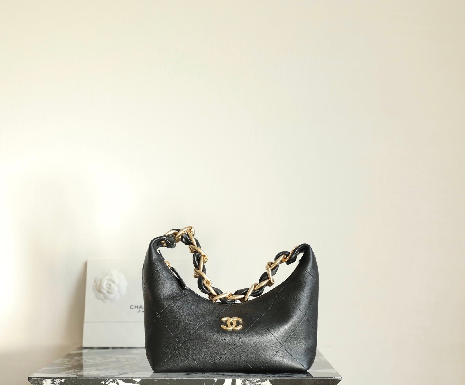 CHANEL Chunky Chain Hobo – Black Calfskin & 24K Vintage Shiny Gold detail image 1 sourced from womanlvbag.com