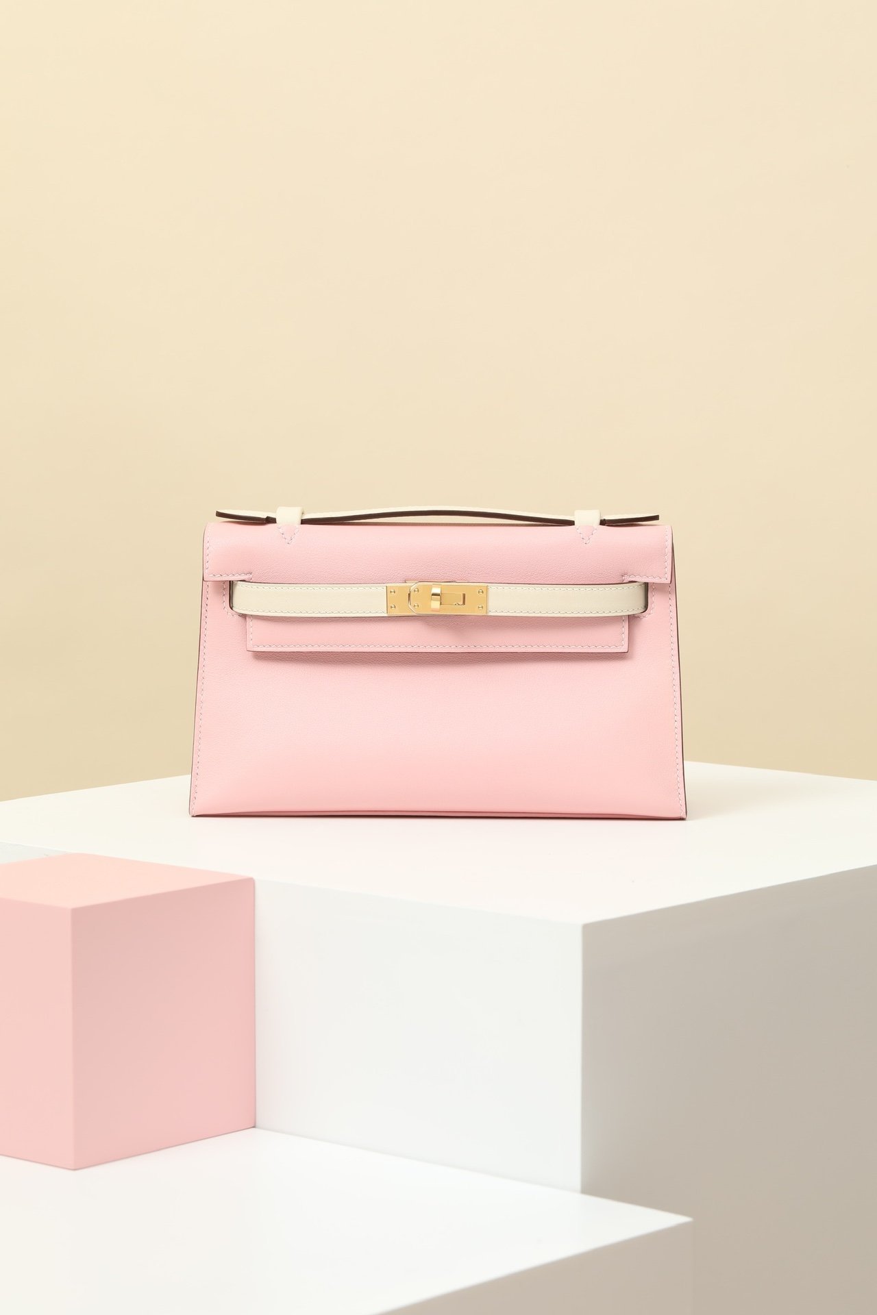 Hermes Mini Kelly 22 (Generation I) detail image 1 sourced from womanlvbag.com