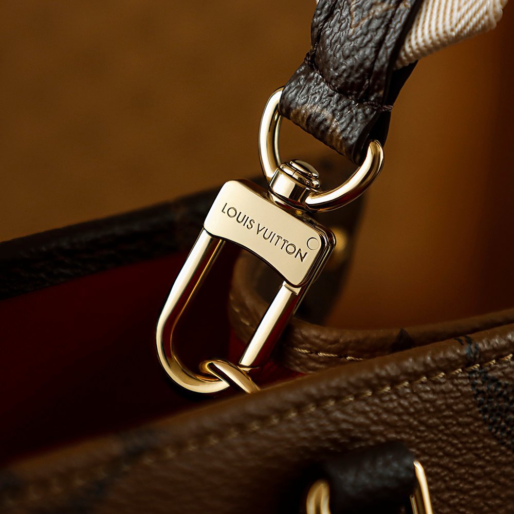 M46373 More Details detail image 2 sourced from womanlvbag.com